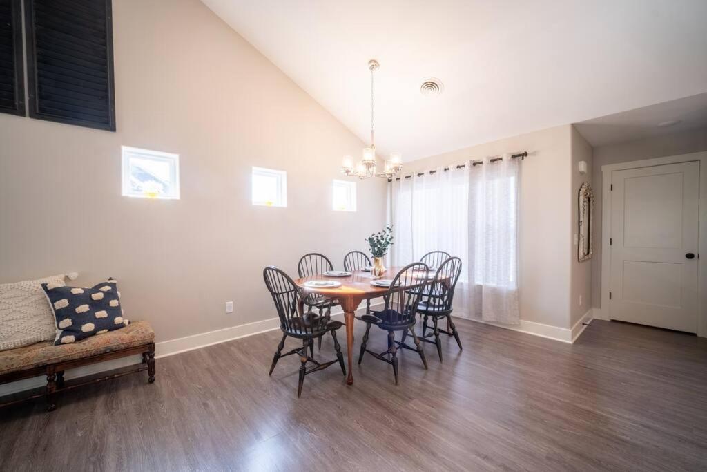 New Beautiful 3 Bedroom Condo In 베텐도르프 외부 사진